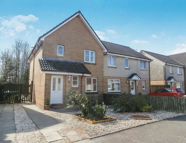  Image of 3 bedroom Semi-Detached house to rent in Forth Park Stirling FK9 at Bridge of Allan Stirling Stirling, FK9 5NT