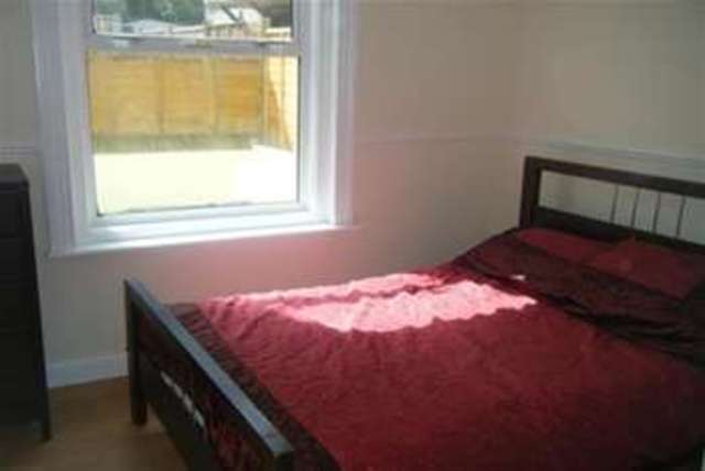  Image of 1 bedroom Flat to rent in Frances Road Bournemouth BH1 at Bournemouth, BH1 3SA