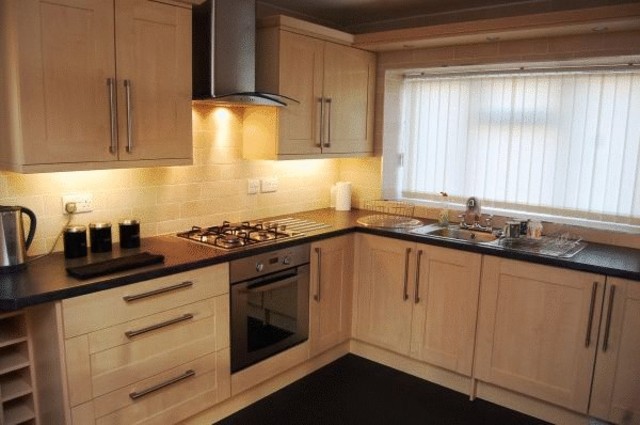  Image of 4 bedroom Terraced house to rent in Francis Close Widnes WA8 at Francis Close  Widnes, WA8 8SU