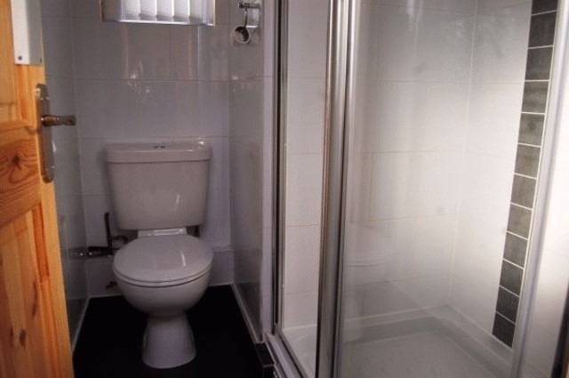  Image of 4 bedroom Terraced house to rent in Francis Close Widnes WA8 at Francis Close  Widnes, WA8 8SU