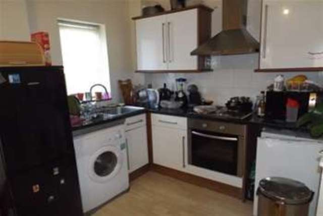  Image of 1 bedroom Flat to rent in Fratton Road Portsmouth PO1 at Portsmouth, PO1 5EZ