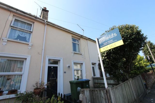  Image of 2 bedroom Terraced house for sale in Cracknore Road Southampton SO15 at Cracknore Road Freemantle Southampton, SO15 1JE