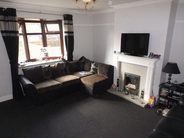  Image of 3 bedroom Semi-Detached house for sale in French Avenue Mile Oak Tamworth B78 at French Avenue Mile Oak Tamworth, B78 3PB