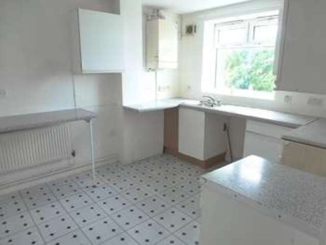  Image of 2 bedroom Maisonette for sale in Frimley Close New Addington Croydon CR0 at New Addington Croydon New Addington, CR0 0RB