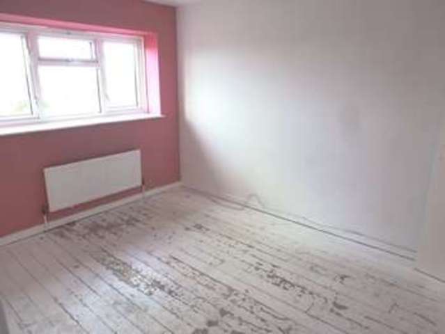  Image of 2 bedroom Maisonette for sale in Frimley Close New Addington Croydon CR0 at New Addington Croydon New Addington, CR0 0RB