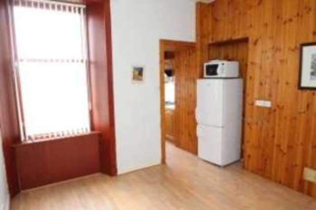  Image of 1 bedroom Flat for sale in Glasgow Road Paisley PA1 at Paisley Renfrewshire Paisley, PA1 3LY