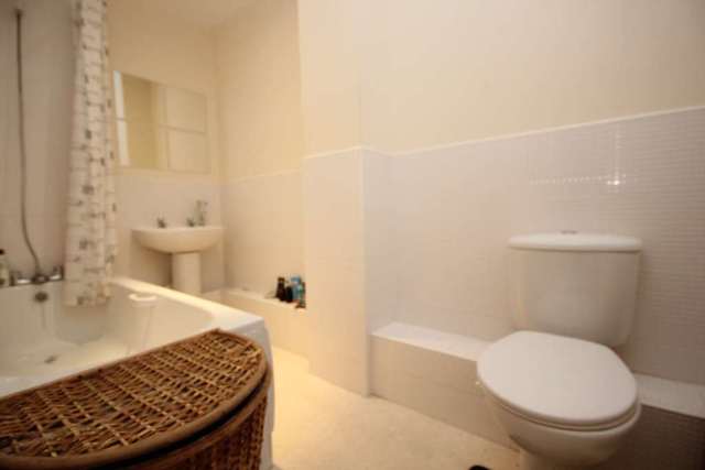  Image of 2 bedroom Apartment to rent in Glossop Brook Road Glossop SK13 at Glossop Brook Road  Glossop, SK13 8GJ