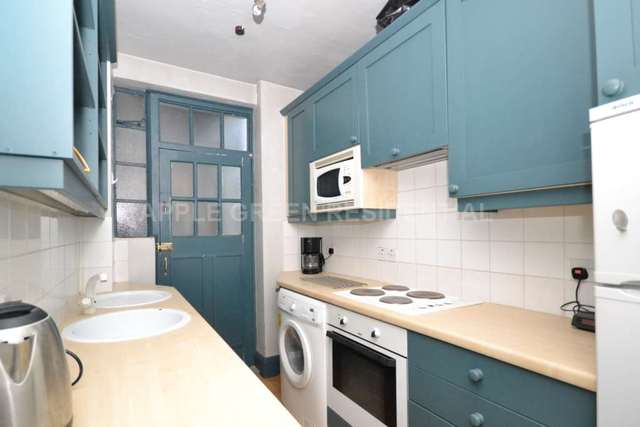  Image of 1 bedroom Apartment to rent in Gloucester Place London NW1 at Gloucester Place Baker Street London, NW1 6BP
