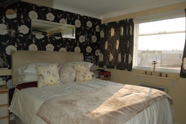  Image of 2 bedroom Flat for sale in Goldington Green Bedford MK41 at Goldington Green  Bedford, MK41 0AA
