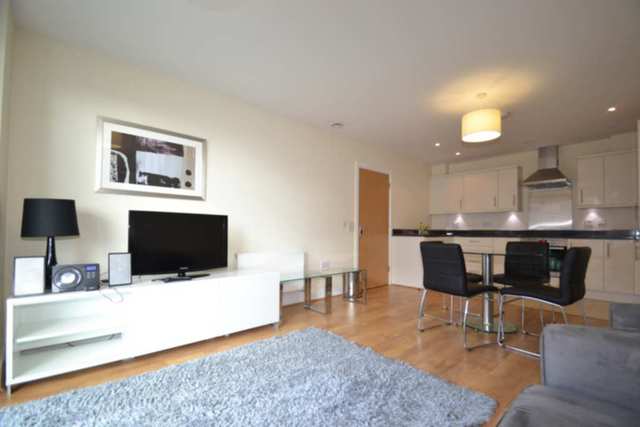  Image of 2 bedroom Flat to rent in Glenthorne Road London W6 at Glenthorne Road  London, W6 0JY