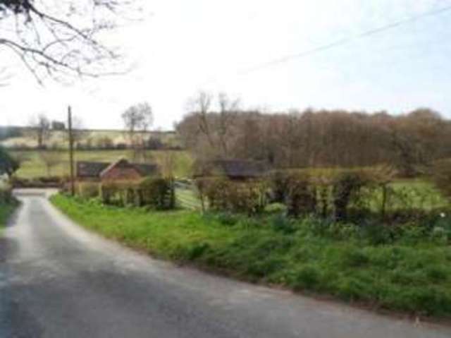  Image of 3 bedroom Bungalow for sale in Gravel Pit Lane Rowney Green Alvechurch Birmingham B48 at Rowney Green Birmingham Rowney Green, B48 7QG