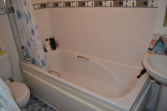  Image of 2 bedroom Terraced house to rent in Guardian Road Norwich NR5 at Guardian Road  Norwich, NR5 8PR