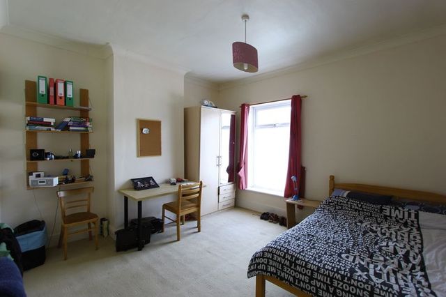  Image of 3 bedroom Terraced house for sale in Hardy Street Hull HU5 at Hardy Street  Hull, HU5 2PH