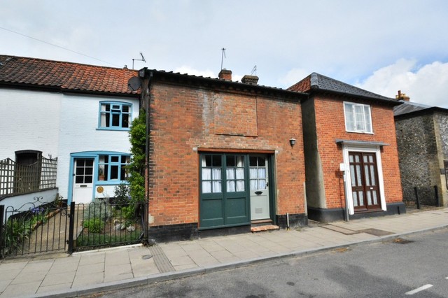  Image of 2 bedroom Cottage to rent in Broad Street Harleston IP20 at Broad Street  Harleston, IP20 9AZ