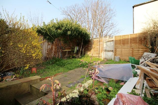  Image of 4 bedroom Terraced house for sale in Hartington Road Southend-on-Sea SS1 at Hartington Road  Southend-On-Sea, SS1 2HS