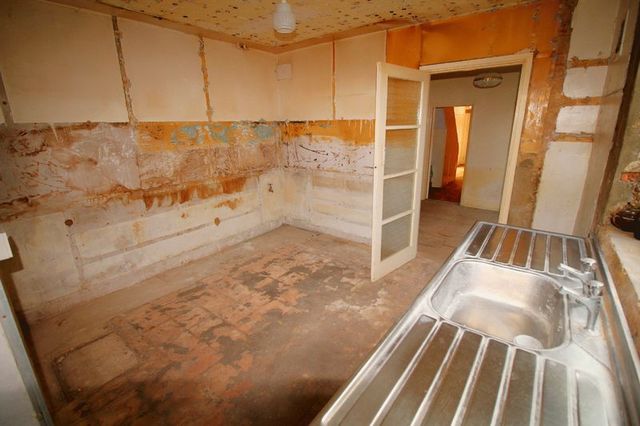 Image of 4 bedroom Terraced house for sale in Hartington Road Southend-on-Sea SS1 at Hartington Road  Southend-On-Sea, SS1 2HS