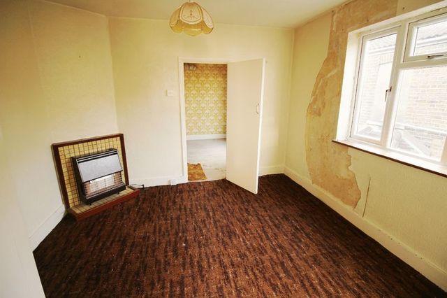  Image of 4 bedroom Terraced house for sale in Hartington Road Southend-on-Sea SS1 at Hartington Road  Southend-On-Sea, SS1 2HS