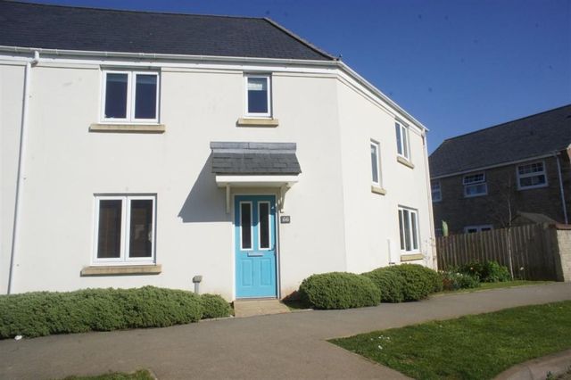  Image of 4 bedroom Property for sale in Hawkins Way Helston TR13 at Hawkins Way Helston Helston, TR13 8FQ