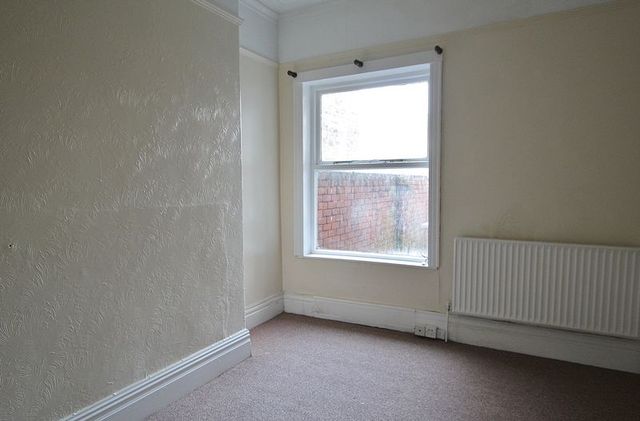  Image of 3 bedroom Terraced house for sale in Heathcote Street Hull HU6 at Heathcote Street  Hull, HU6 7LP