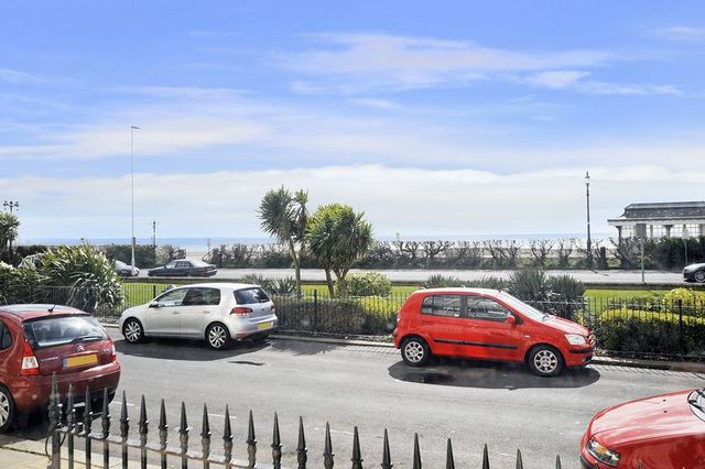  Image of 2 bedroom Flat for sale in Heene Terrace Worthing BN11 at Heene Terrace  Worthing, BN11 3NR