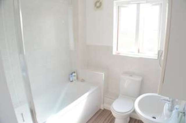  Image of 2 bedroom Apartment to rent in Heraldry Way Exeter EX2 at Heraldry Way Kings Heath Exeter, EX2 7RA
