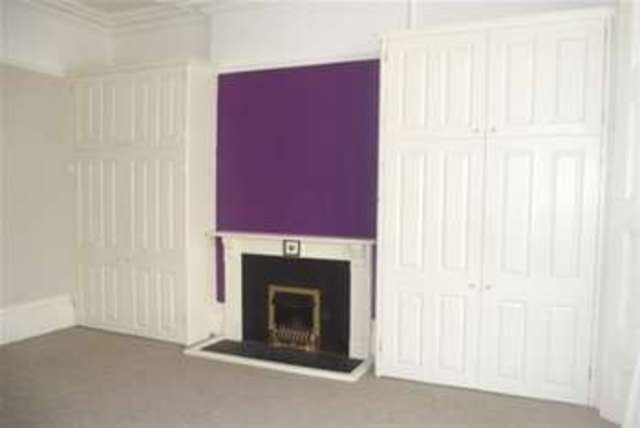  Image of 2 bedroom Flat to rent in Highbury Road Weston-super-Mare BS23 at Weston-super-Mare, BS23 2DR