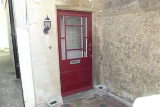  Image of 2 bedroom Flat to rent in Highbury Road Weston-super-Mare BS23 at Weston-super-Mare, BS23 2DR
