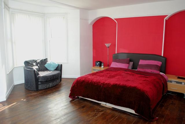  Image of 3 bedroom Terraced house for sale in Higher Port View Saltash PL12 at Higher Port View  Saltash, PL12 4BX