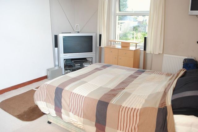  Image of 3 bedroom Terraced house for sale in Higher Port View Saltash PL12 at Higher Port View  Saltash, PL12 4BX