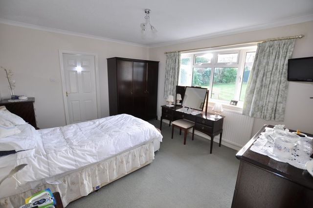  Image of 3 bedroom Detached house for sale in South Hill Rolleston-on-Dove Burton-on-Trent DE13 at South Hill Rolleston-On-Dove Burton-On-Trent, DE13 9AT