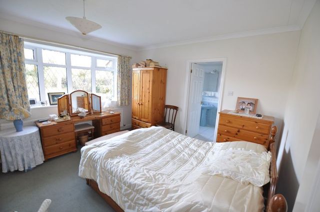  Image of 3 bedroom Detached house for sale in South Hill Rolleston-on-Dove Burton-on-Trent DE13 at South Hill Rolleston-On-Dove Burton-On-Trent, DE13 9AT