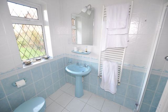  Image of 3 bedroom Detached house for sale in South Hill Rolleston-on-Dove Burton-on-Trent DE13 at South Hill Rolleston-On-Dove Burton-On-Trent, DE13 9AT