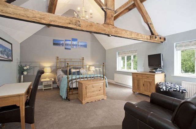  Image of 6 bedroom Detached house for sale in Witley Road Holt Heath Worcester WR6 at Witley Road Holt Heath Worcester, WR6 6LX