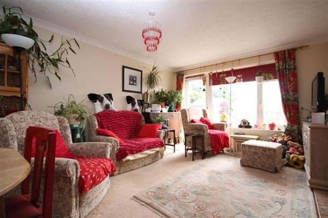  Image of 4 bedroom Property for sale in Ingleside Crescent Lancing BN15 at South Lancing, BN15 8EW
