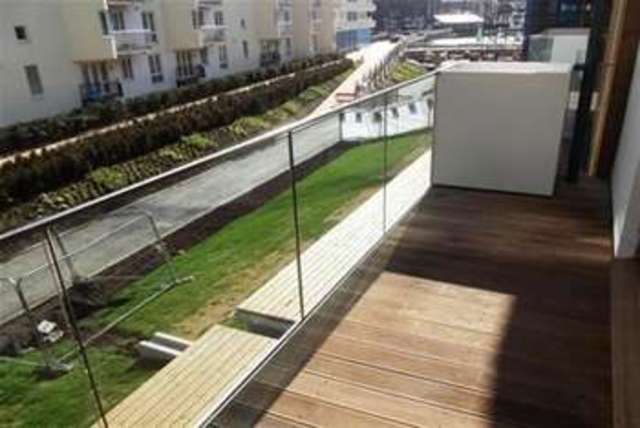  Image of 2 bedroom Flat to rent in Millennium Promenade Bristol BS1 at Bristol, BS1 5SW
