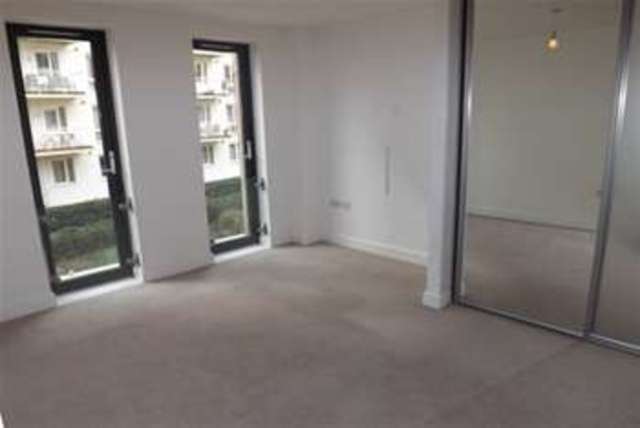  Image of 2 bedroom Flat to rent in Millennium Promenade Bristol BS1 at Bristol, BS1 5SW