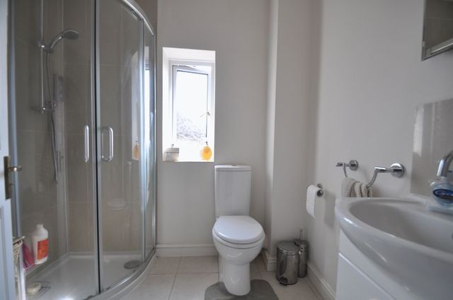  Image of 4 bedroom Detached house for sale in Ivar Gardens Lychpit Basingstoke RG24 at Ivar Gardens Lychpit Basingstoke, RG24 8YD