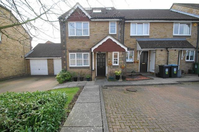  Image of 4 bedroom Detached house for sale in York Way Hemel Hempstead HP2 at York Way Jarman Park Hemel Hempstead, HP2 4JT