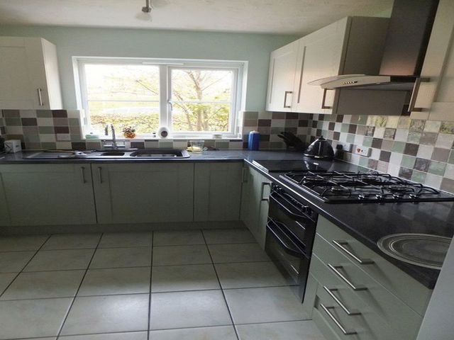  Image of 3 bedroom Detached house to rent in Jersey Crescent Longton Stoke-on-Trent ST3 at Jersey Crescent Lightwood Stoke-On-Trent, ST3 4TJ