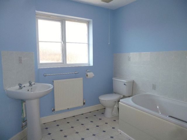  Image of 3 bedroom Detached house to rent in Jersey Crescent Longton Stoke-on-Trent ST3 at Jersey Crescent Lightwood Stoke-On-Trent, ST3 4TJ