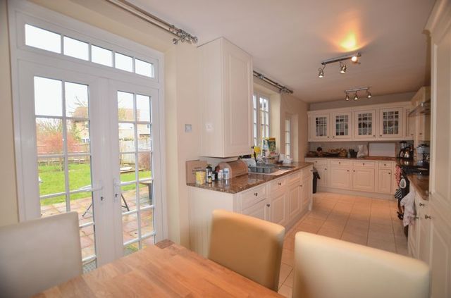  Image of 3 bedroom Terraced house to rent in Kelsall Close London SE3 at Kelsall Close BlackHeath London, SE3 0JJ