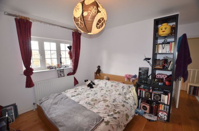 Image of 3 bedroom Terraced house to rent in Kelsall Close London SE3 at Kelsall Close BlackHeath London, SE3 0JJ