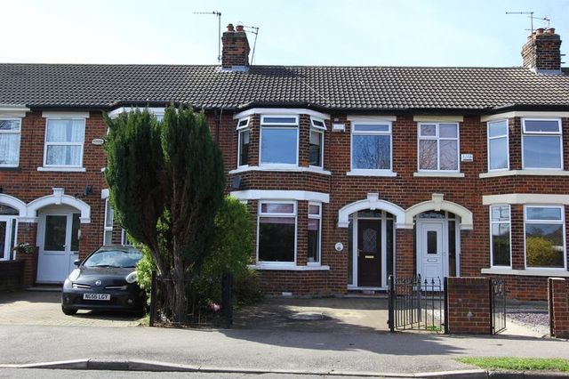  Image of 3 bedroom Terraced house for sale in Kenilworth Avenue Hull HU5 at Kenilworth Avenue  Hull, HU5 4BJ