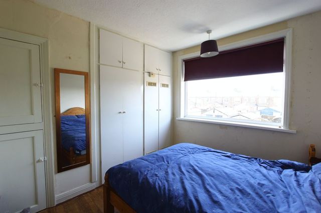  Image of 3 bedroom Terraced house for sale in Kenilworth Avenue Hull HU5 at Kenilworth Avenue  Hull, HU5 4BJ
