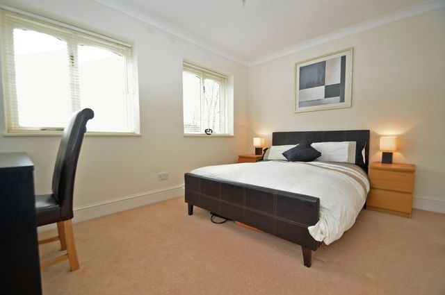  Image of 5 bedroom Detached house for sale in Kenn Road Kenn Clevedon BS21 at Kenn Road  Kenn, BS21 6TT