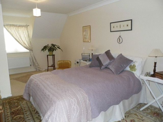  Image of 3 bedroom Terraced house for sale in King Edward Close Calne SN11 at King Edward Close  Calne, SN11 9RQ