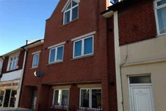  Image of 1 bedroom Flat to rent in Kingston Road Portsmouth PO2 at Portsmouth, PO2 7PD