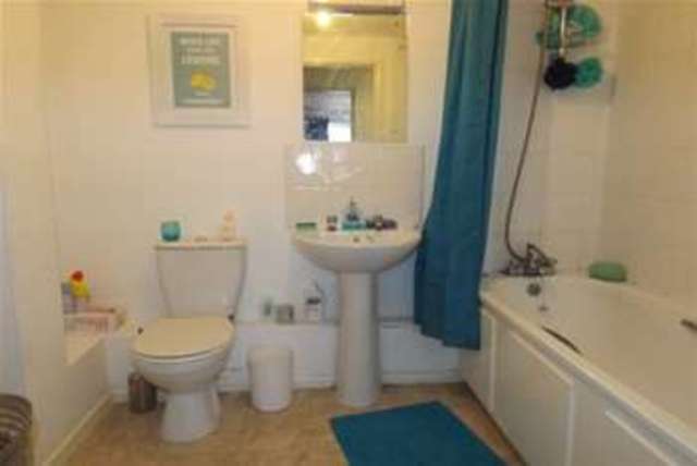  Image of 1 bedroom Flat to rent in Kingston Road Portsmouth PO2 at Portsmouth, PO2 7PD