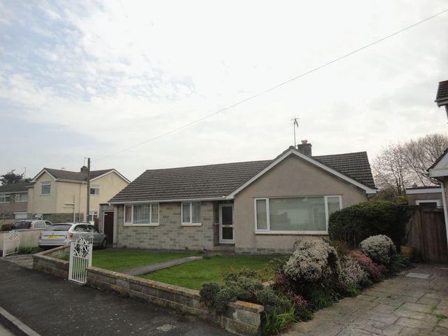  Image of 3 bedroom Detached house for sale in Laurel Drive Uphill Weston-super-Mare BS23 at Laurel Drive Uphill Weston-Super-Mare, BS23 4SW
