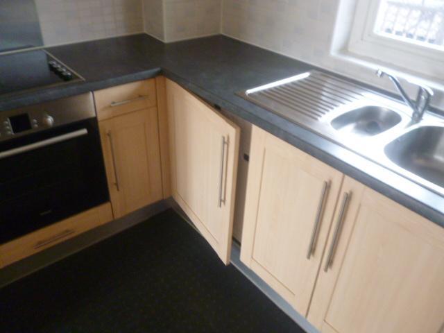  Image of 1 bedroom Apartment to rent in Lincoln Street Swindon SN1 at Swindon, SN1 2JD